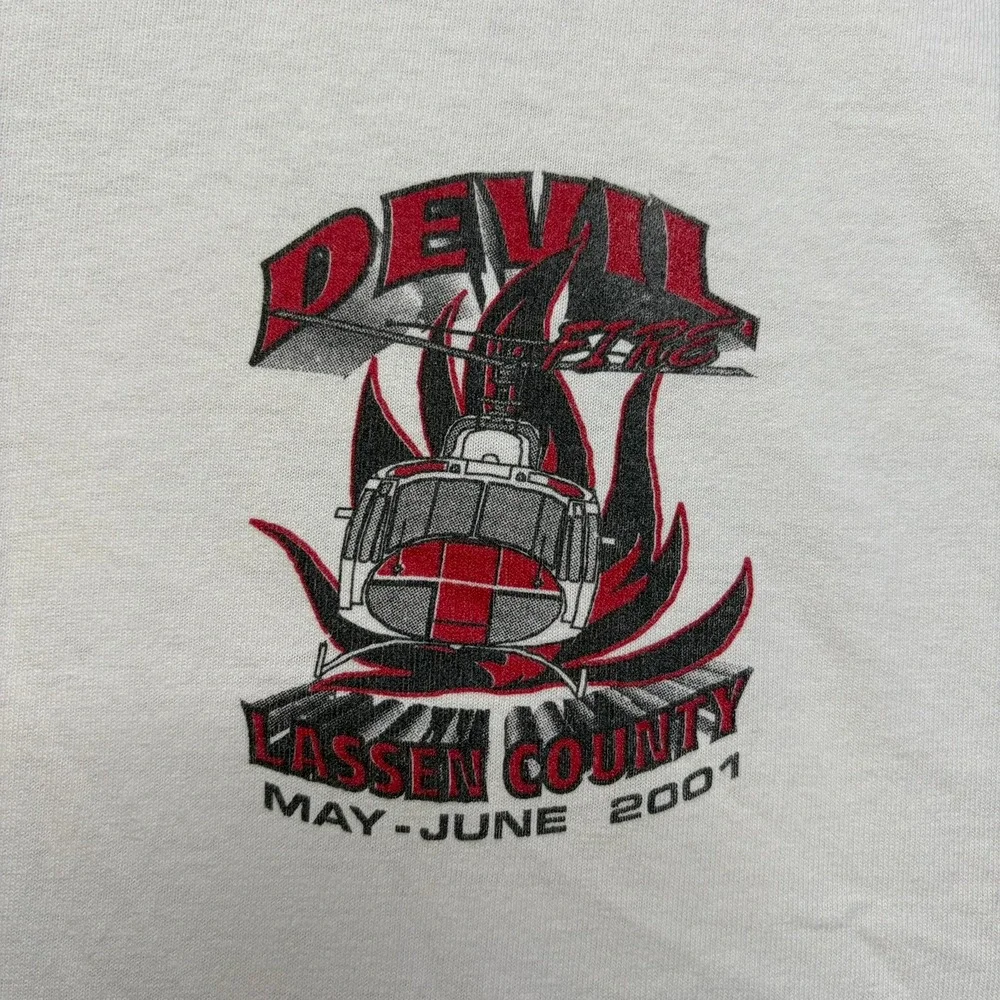 Vintage California Fire T-Shirt Men Large White 2001 Devil Fire Lassen County